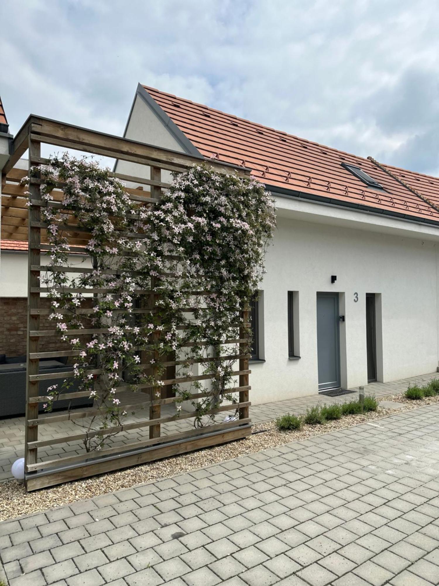 Dream Apartman Levél Exterior foto